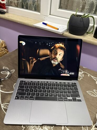 apple ноутбук бу: Apple MacBook, 13.3 ", Apple M2, 256 GB