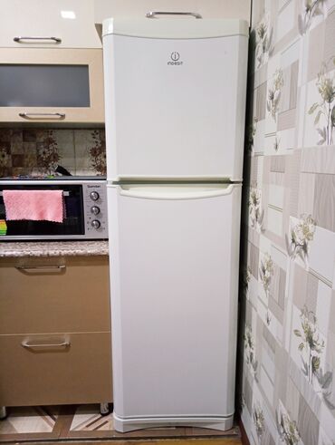 Soyuducular: Yeni 2 qapılı Indesit Soyuducu Satılır, rəng - Ağ