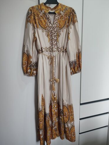 нарядные платья: Вечернее платье, Длинная модель, Атлас, С рукавами, XL (EU 42), 2XL (EU 44)