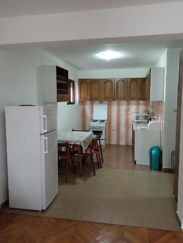 vrste bisona: Izdajem 2 apartmana po 70 m² u naselju Šušanj-Bar,sa pogledom na — 8