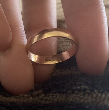 цепь золотая: Обручальные кольца есть 17 размер и 21 размер. 375 пробы, состояние