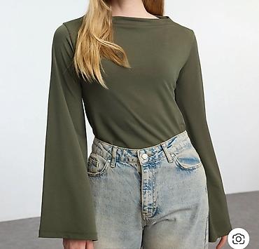30 de facto sweatshirt: Qadın uzunqol bluz – zeytunyaşıl rəng - Model: Minimalist dizaynlı — 2