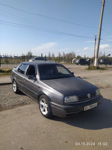 volkswagen венто: Volkswagen Vento: 1992 г., 1.8 л, Механика, Газ, Седан