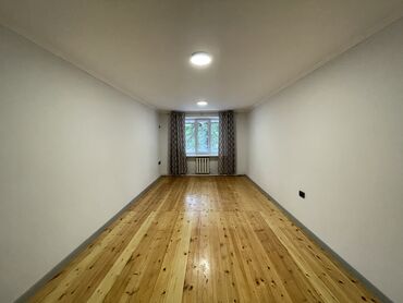 вторичное жилье: 1 бөлмө, 18 кв. м, Жатакана жана мейманкана түрүндө, 2 кабат, Евроремонт