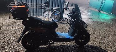 скутр макси: Скутер Bars (125–150 cc класс) — городской максискутер с агрессивным — 2