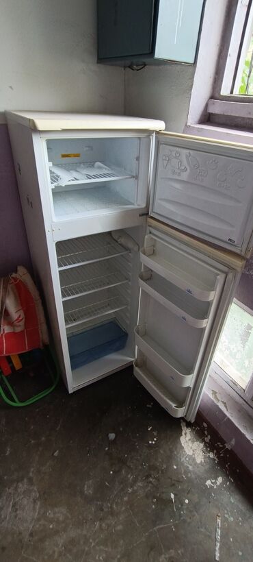 холодильники бу продаю: Холодильник Beko, Требуется ремонт, Двухкамерный