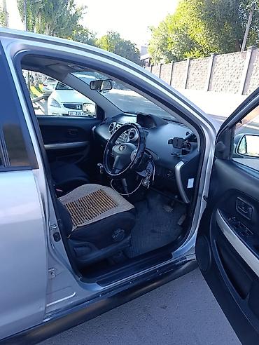 задний стоп камри 35: Toyota Ist: 2003 г., 1.3 л, Автомат, Бензин, Хэтчбэк — 4