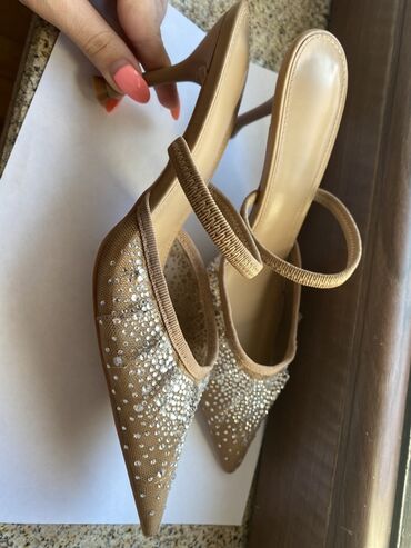 Tuflilər: Tuflilər, Ölçü: 37, rəng - Bej, Yeni — 6