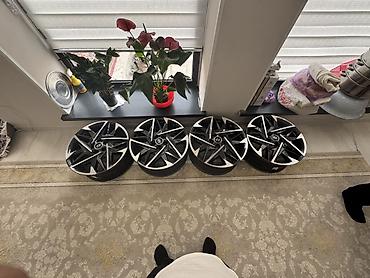 hyundai cona: Литые Диски R 19 Hyundai, Комплект, отверстий - 5, Б/у — 4