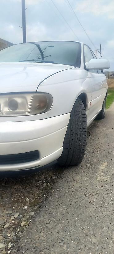 ford sedan: Opel Omega: 2.2 l | 1999 il 300000 km Sedan — 1