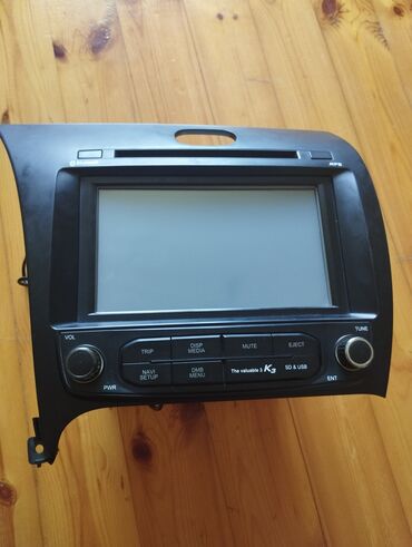 Digər salon aksesuarları: Hundai manitor dvd 
yaxşı vəziyyətdədi.
barterde var