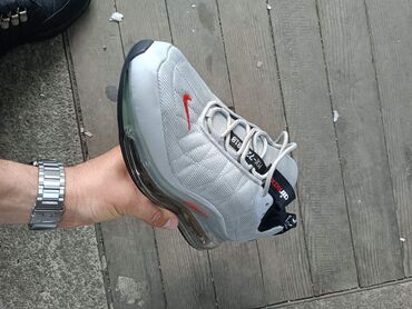 Women's Sneakers and athletic shoes: 46 — 28