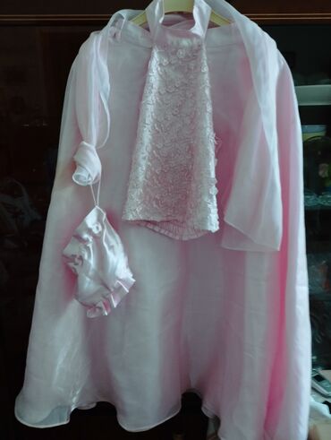 Qrafinlər və səhənglər: Şüşə — 20