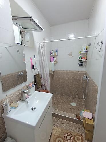 Продажа коттеджей и домов: Срочно продаю!!! Дом в ж/м Кок Джар, Молдокулова/Ахунбаева, можно под — 10