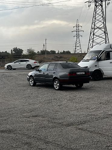 бампер на хонда стрим: Volkswagen Vento: 1995 г., Бензин, Седан — 1