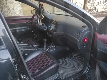 Hyundai: Hyundai Accent: 1.6 l | 2006 il Sedan — 10