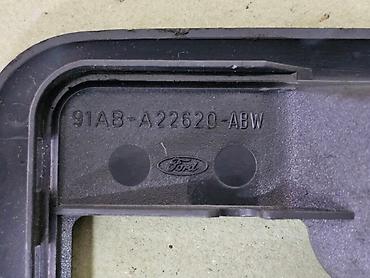 escort: Накладка внутренней правой ручки Ford Escort 5, 1990г.в. Оригинал б/у — 5