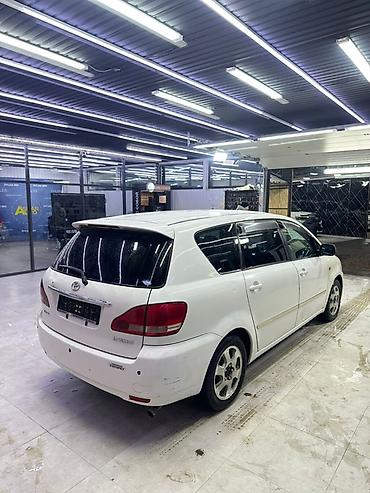 Toyota: Toyota Avensis Verso: 2002 г., 2.4 л, Автомат, Газ, Минивэн — 1