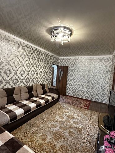 тамчы квартиры: 4 бөлмө, 72 кв. м, 105-серия, 3 кабат, Косметикалык ремонт