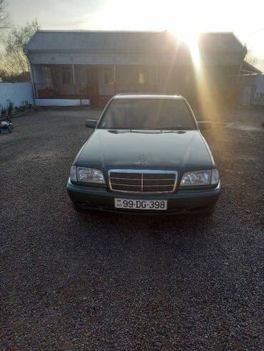 ucuz avtomobil: Mercedes-Benz 220: 2.2 l | 1999 il Sedan