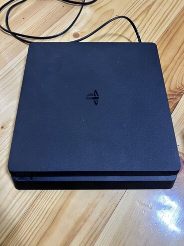 samsung z fold 2: Playstation 4 Slim 1 TB yaddaş her bir şeyi işlekdi 2 dene