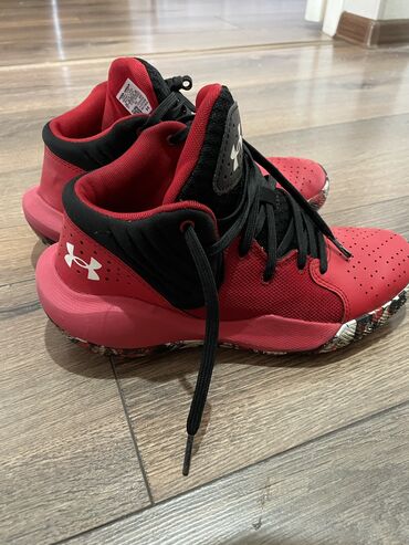 купить кроссовки under armour оригинал: Один сезон проносили маленькие оригинал 🇺🇸