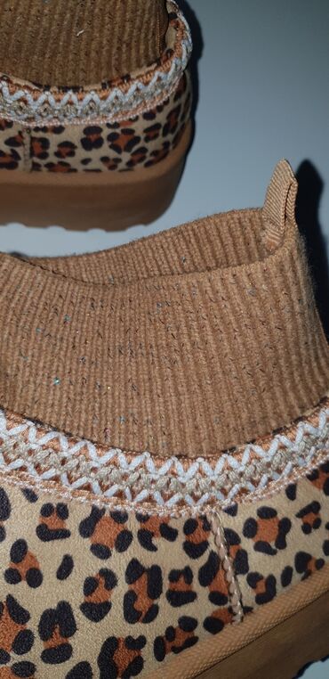 Ugg obuća: Ugg mini čizme, bоја - Braon, 40.5 — 8