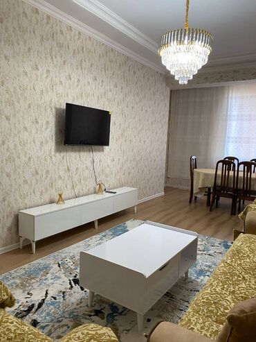 Uzunmüddətli kirayə mənzillər: Mənzil kirayə verilir. 2 qanuni otaq və ayrı mətbəxt, 14.10 mər, 82 — 11