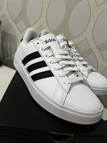original nike: Adidas, Ölçü: 36, rəng - Ağ, Yeni — 1