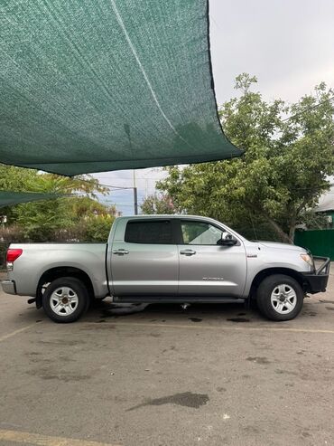 машина баасы: Toyota Sequoia: 2011 г., 5.7 л, Автоматтык, Бензин, Жол тандабас