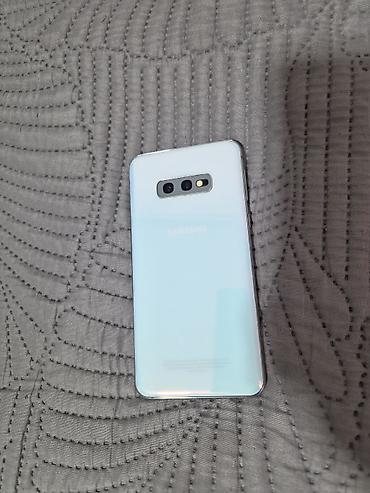 samsung galaxy s10e: Samsung Galaxy S10e, Б/у, 128 ГБ, цвет - Белый — 2