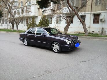 yeşka mercedes: Mercedes-Benz 230: 2.3 l | 1996 il Sedan