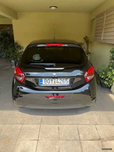 Peugeot 208: 1.2 l | 2019 year 220000 km. Hatchback