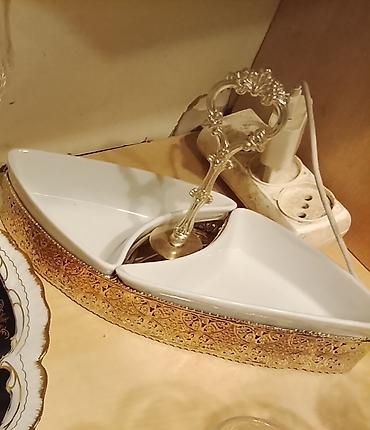 Столовая посуда: Zərif dizaynlı üç bölməli servis qabı - Material: ağ keramik/porcelan — 1