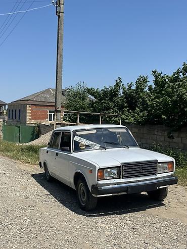 VAZ (LADA): VAZ (LADA) 2107: 1.6 l | 2010 il 30000 km Sedan — 4