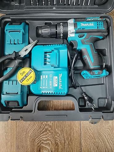 slikar tapi: Makita aku srafilica 48V+busilica+cekic+Dve baterije+Pribor Makita — 8