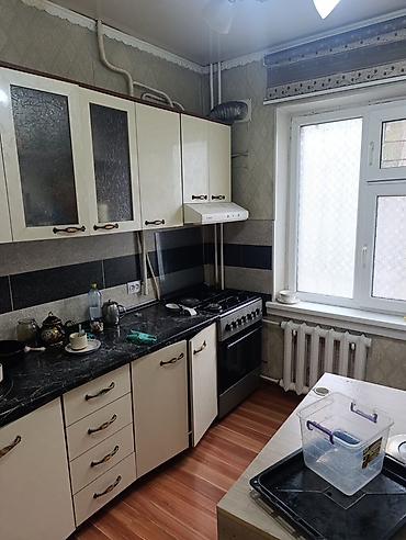Продажа квартир: Продаётся 3‑комнатная квартира. Локация: Аламедин‑1, 105 серия — 7