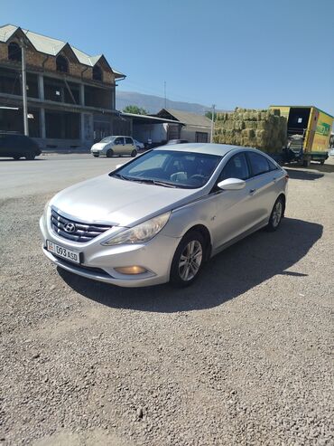 продажа авто в бишкеке срочно: Hyundai Sonata: 2011 г., 2 л, Автомат, Газ, Седан