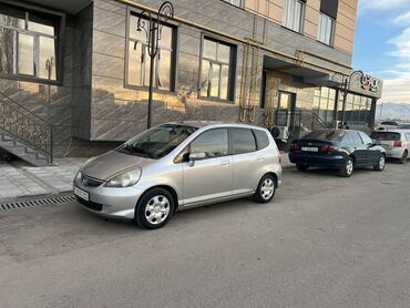 Honda: Honda Jazz: 2006 г., 1.4 л, Механика, Бензин, Хэтчбэк