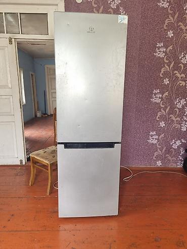midea: Bərdədə 2 ədəd soyuducu satılır. Evdə təmir olduğuna görə satlr qazl — 2