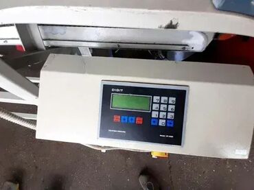 Specijalizovana tehnika: CNC Optimizer 5396-25. Marka: DIGIT, model OP 4000. Mašina za — 3