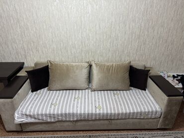 мебель столы и стулья: Продаем в ассортименте