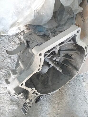 Sürət qutuları: Məhsul: Mexaniki sürətlər qutusu (transmissiya) Təsvir: - Ön ötürməli — 3