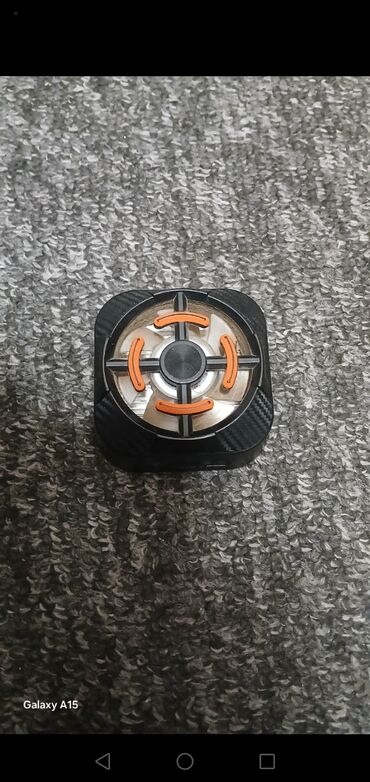 Uşaq üçün elektrik maşınları: JOKADE stolüstü fidget oyuncaq – metal qollu, mərkəzdə rulmanlı