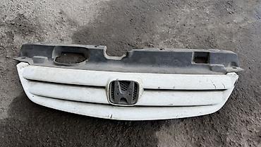 100: Решетка радиатора Honda Б/у, Оригинал — 1
