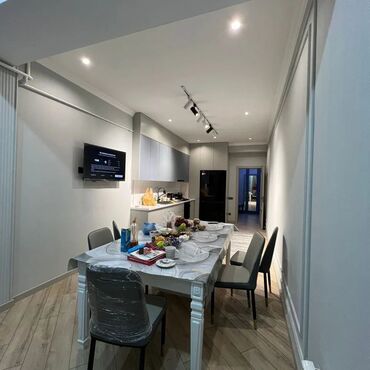 дом хай тек в реальной жизни: 2 комнаты, 100 м², Элитка, 2 этаж, Евроремонт