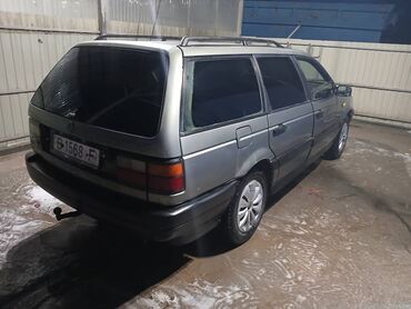 тесла автомобиль: Volkswagen Passat Variant: 1989 г., 1.8 л, Механика, Бензин, Фургон