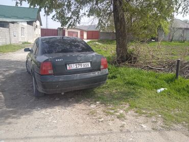 Volkswagen: Volkswagen Passat: 1.6 л, Механика, Бензин, Седан