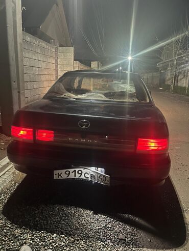 Toyota Camry: 1993 г., 2 л, Автомат, Бензин, Седан