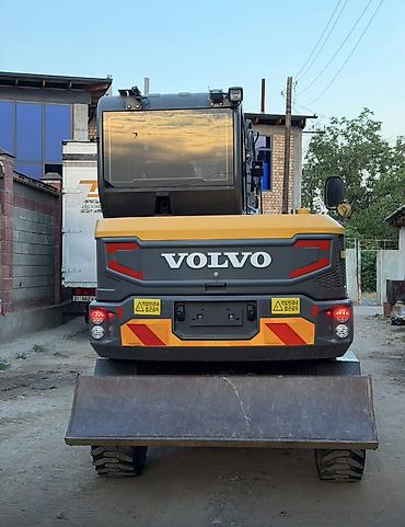 гидроцикл водный: Экскаватор, Volvo, 2018 г., Колесный — 2